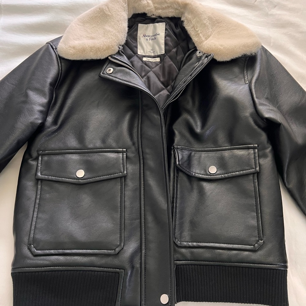 Abercrombie & Fitch Black and Cream Leather Aviator Jacket